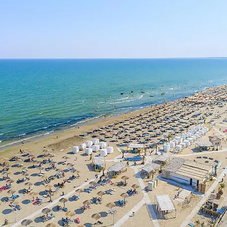 Apartmanhotel Nautic 24 In Asti Năvodari