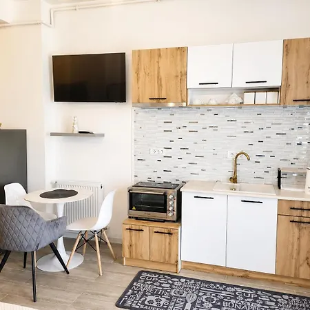 Nautic 24 In Asti Apartmanhotel